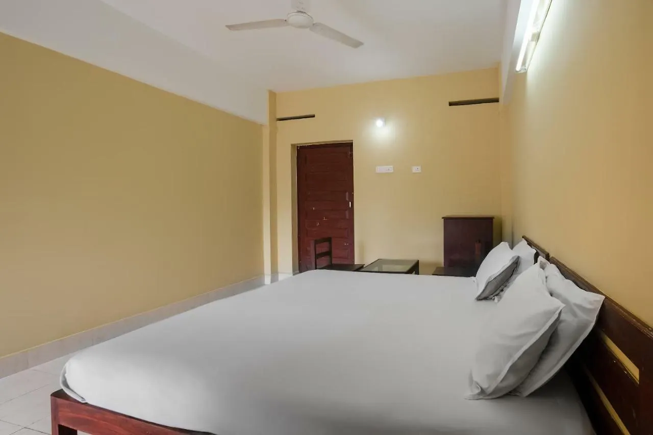 Spot On 49545 Sangamam Tourist Home Chavakkad Hotel