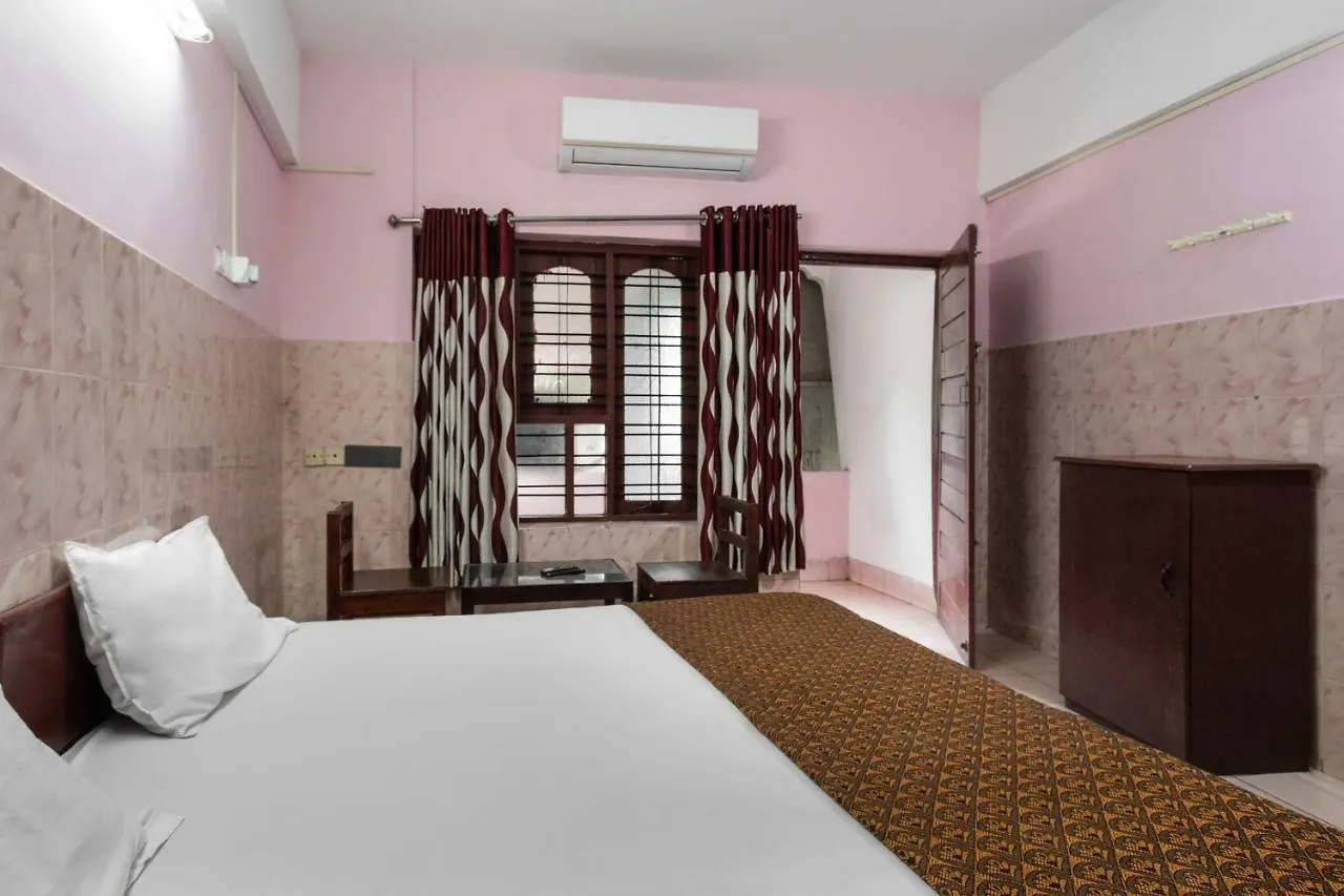 Spot On 49545 Sangamam Tourist Home Chavakkad Hotel